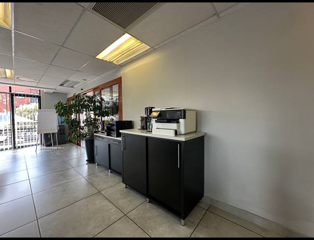 219M² OFFICE FOR SALE IN SANDOWN